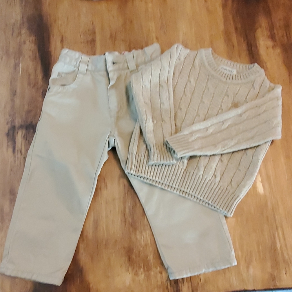 Burberry pants and sweater set EEUC SZ 18 MOS
